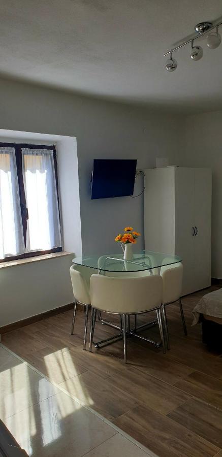 Apartments And Room Vela Senj  Exterior foto